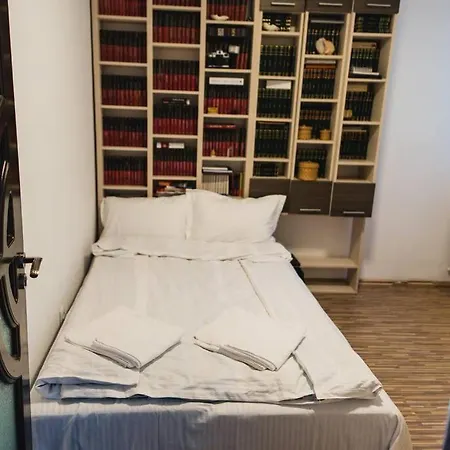 2 Bedroom Apt Park Belvedere Sibiu Extérieur photo